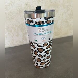 Fuelmate Insulated Cheetah Tumbler 25 ounce Drinking Tumbler